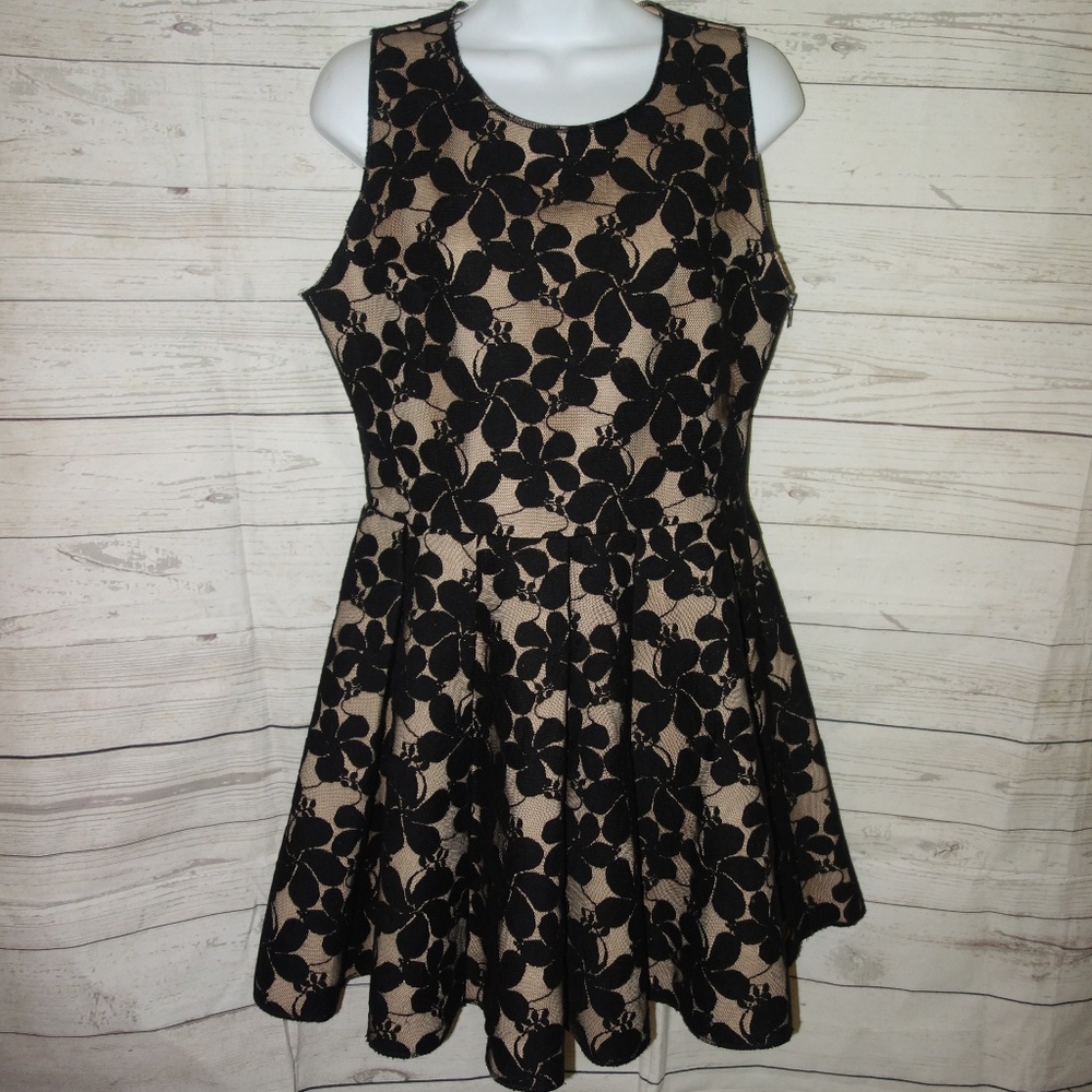 Garcia Skater Dress  L Black floral Lace‎ Twirl